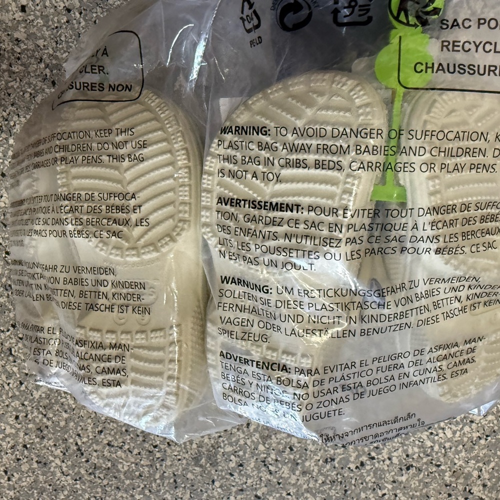 Bundle of 2 -NWT Crocs Bone Neutral Color - c8 and c9 - Picture 5 of 5